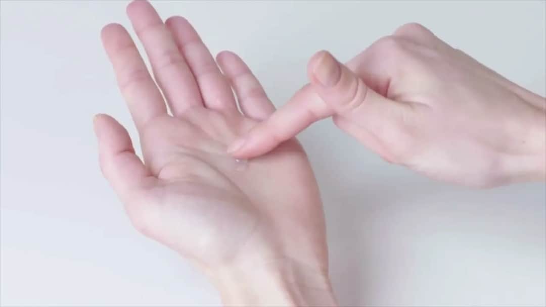 Jak czyścić soczewki miesięczne, aby uniknąć podrażnień i infekcji Jak czyścić soczewki miesięczne, aby uniknąć podrażnień i infekcji