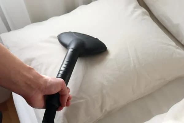 Jak prasować pościel, aby uniknąć zagnieceń i uzyskać idealny efekt