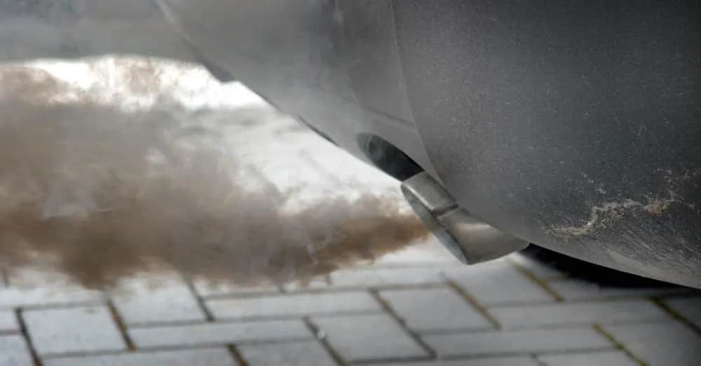 Czy czyszczenie DPF jest warte ryzyka? Poznaj zalety i koszty