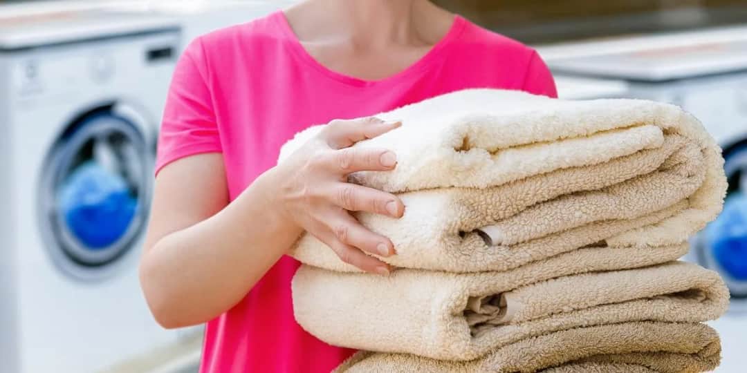 Jak prać ręczniki w pralce, aby były miękkie i trwałe przez lata