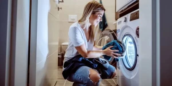 Co można suszyć w suszarce? Upewnij się, że nie zniszczysz ubrań