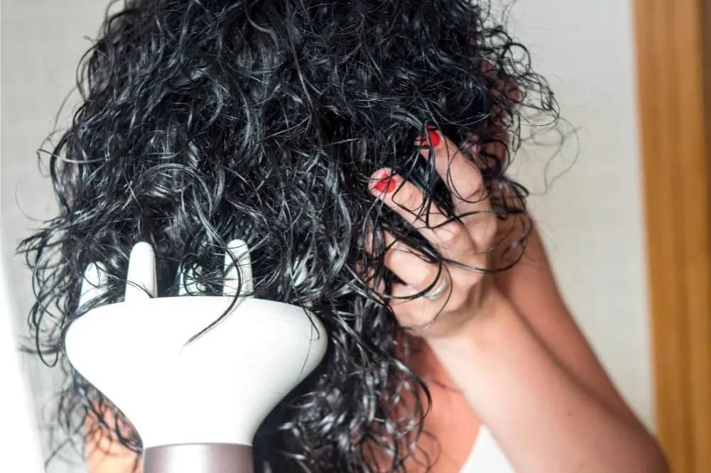 Jak używać dyfuzora do suszarki, aby uzyskać idealne loki?