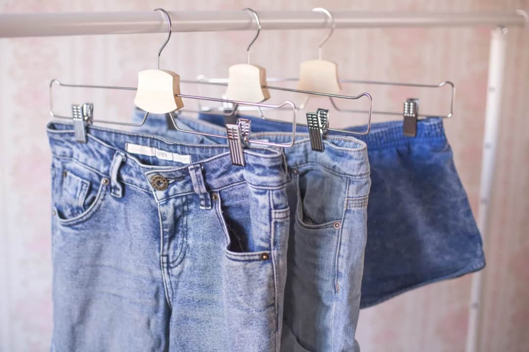 Czy jeansy można suszyć w suszarce? Oto, co musisz wiedzieć, aby ich nie zniszczyć